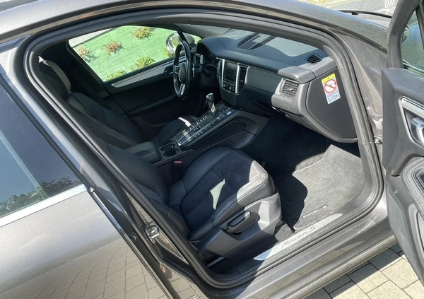 Porsche Macan cena 129800 przebieg: 150000, rok produkcji 2014 z Biała małe 704